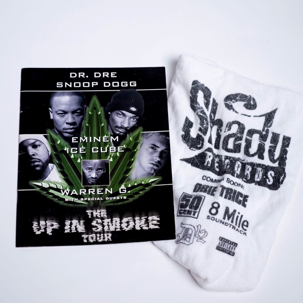 Up In Smoke "Official" Concert Program & Shady Records Eminem Towel